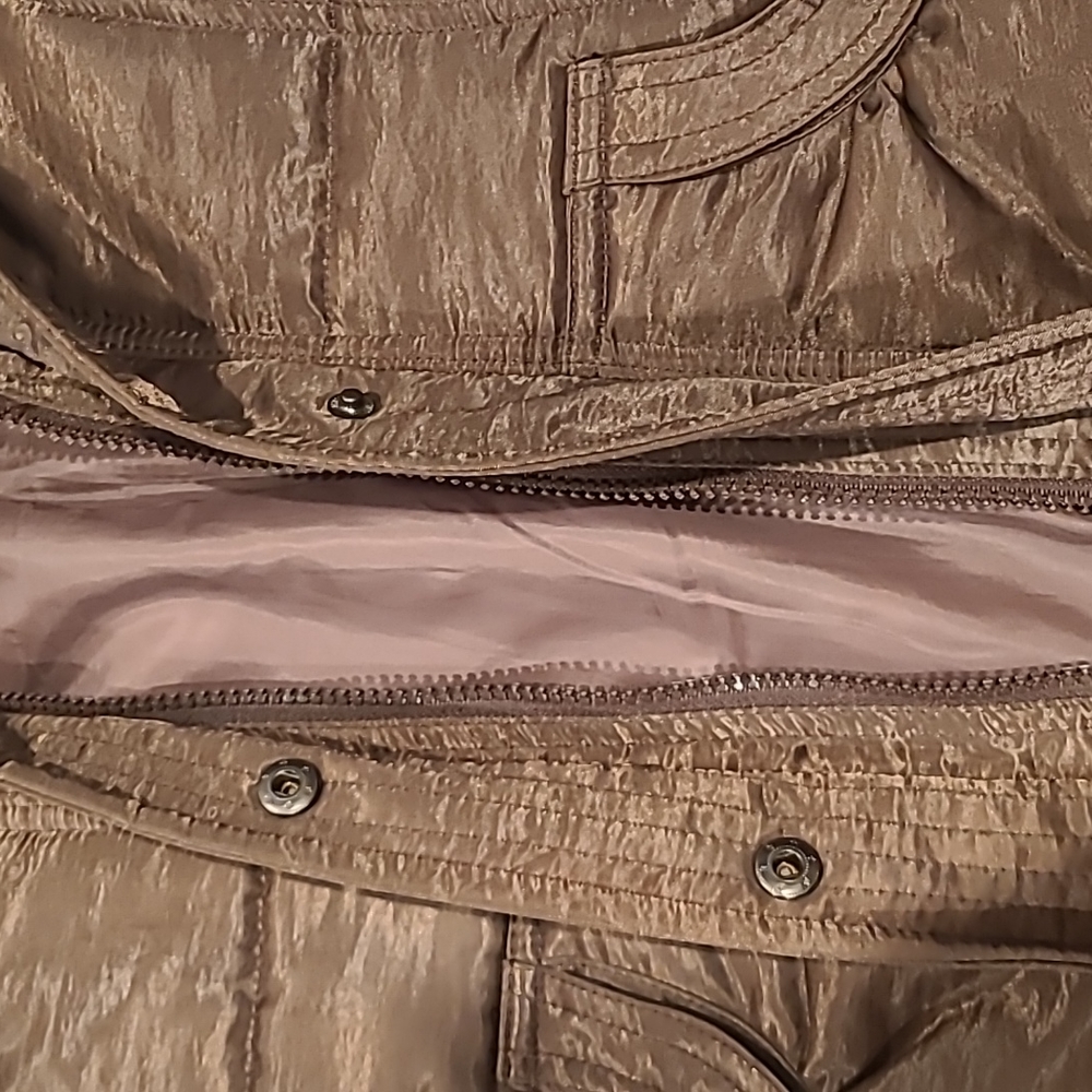 Vest - Picture 4 of 7